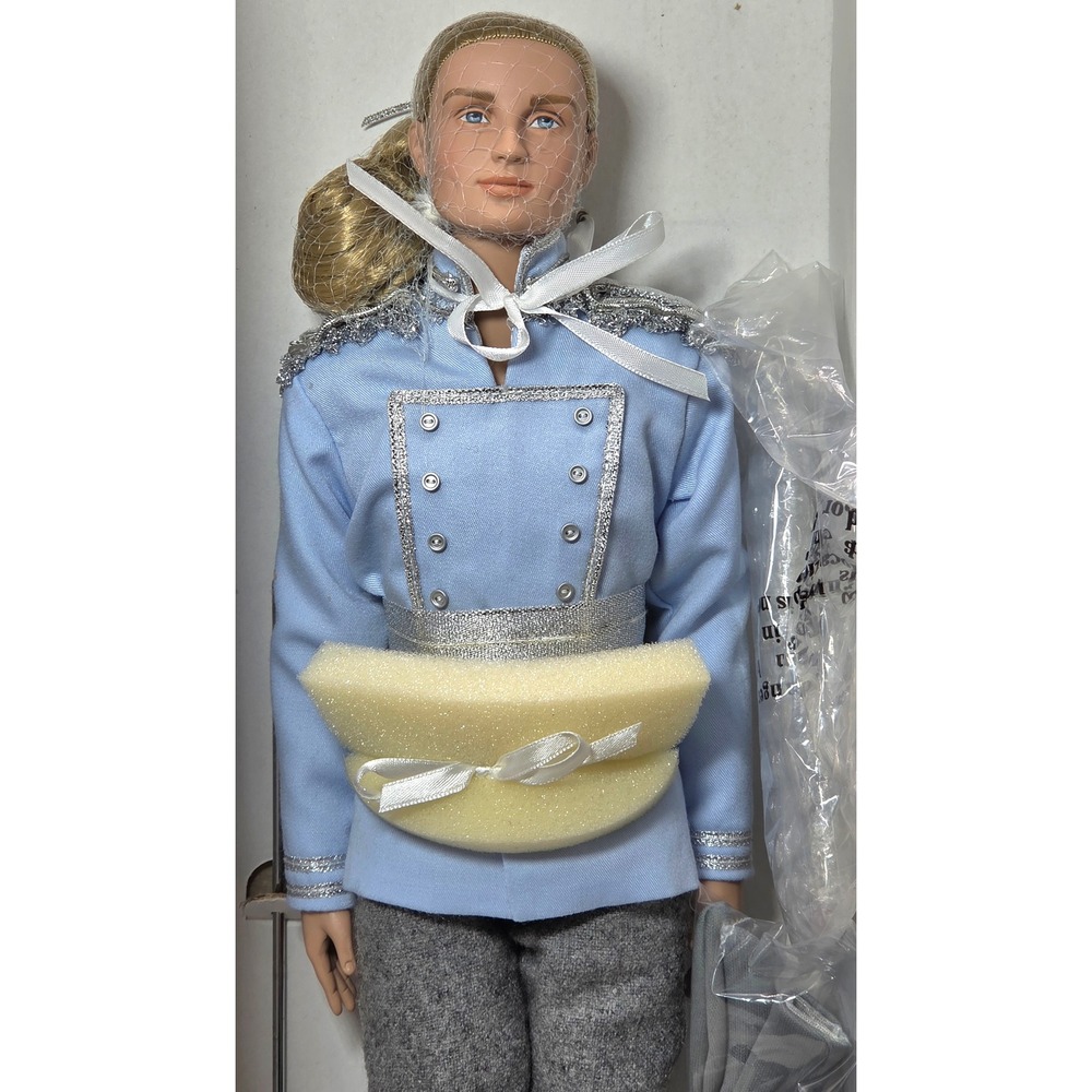 Tonner-Cinderella Collection 17" Doll "Prince Charming" T6-CNDD-05 NIB - Picture 6 of 16